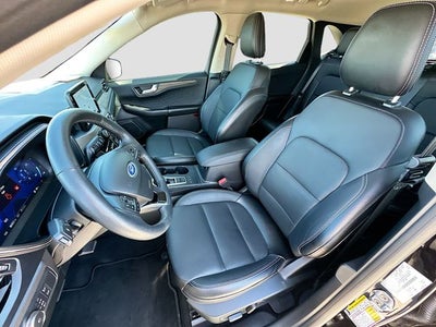 2020 Ford Escape Titanium Hybrid