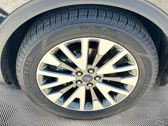 2020 Ford Escape Titanium Hybrid