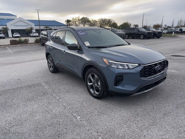 2025 Ford Escape Hybrid ST-Line