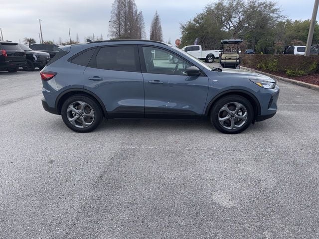 2025 Ford Escape Hybrid ST-Line