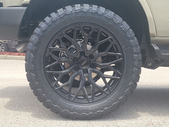 2026 Ford Bronco Outer Banks LIFTED / WHEELS & TIRES