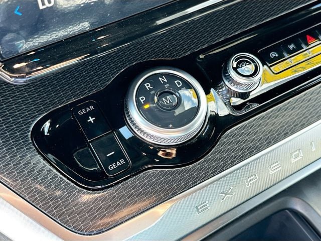 2026 Ford Expedition Max Platinum STEALTH