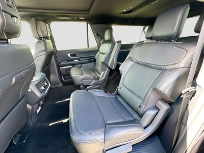 2026 Ford Expedition Max Platinum STEALTH