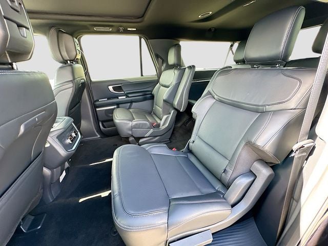 2026 Ford Expedition Max Platinum STEALTH