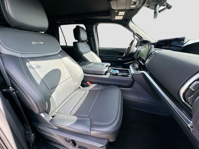 2026 Ford Expedition Max Platinum STEALTH