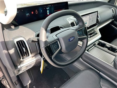 2025 Ford Expedition Platinum
