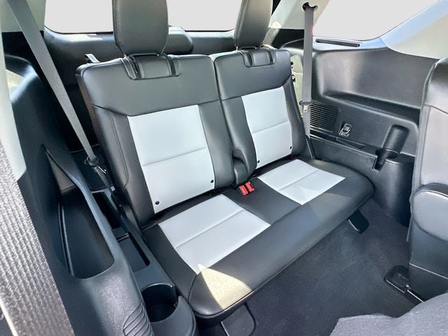 2023 Ford Explorer XLT SPORT APPEARANCE PACK
