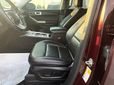 2023 Ford Explorer XLT 202A