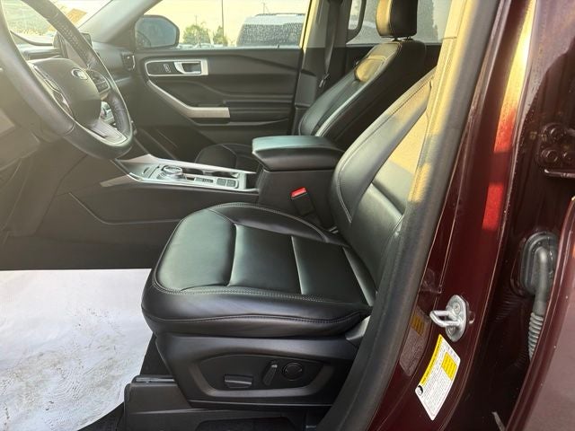 2023 Ford Explorer XLT 202A