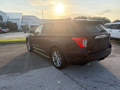 2023 Ford Explorer XLT 202A