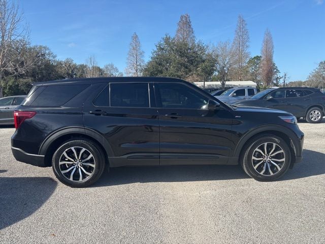 2022 Ford Explorer ST-Line