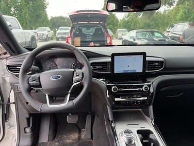 2024 Ford Explorer ST-Line