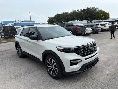 2024 Ford Explorer ST-Line