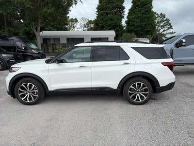 2024 Ford Explorer ST-Line