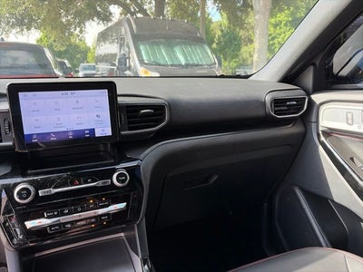 2023 Ford Explorer ST-Line