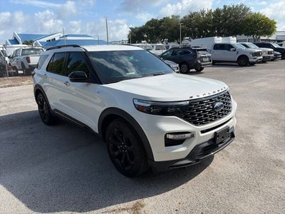 2023 Ford Explorer ST-Line