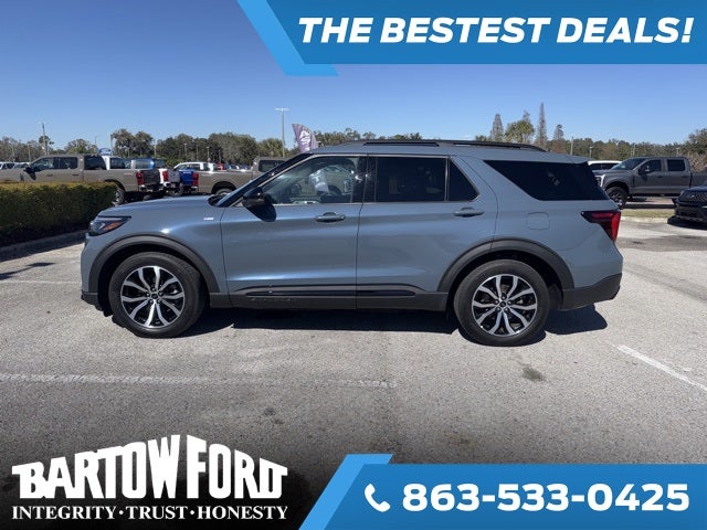 2025 Ford Explorer ST-Line