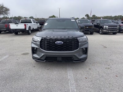 2025 Ford Explorer ST-Line