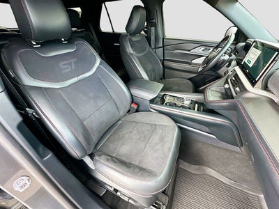 2025 Ford Explorer ST 3.0 V 6