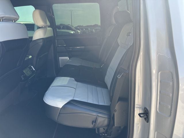 2025 Ford F-150 Lightning Platinum