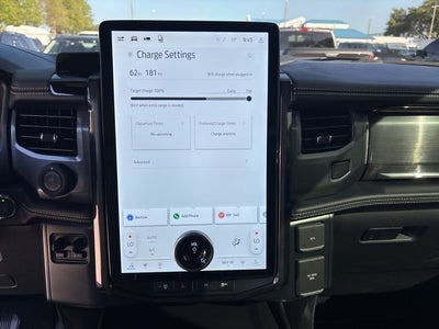 2025 Ford F-150 Lightning Platinum