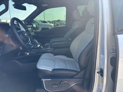 2025 Ford F-150 Lightning Platinum