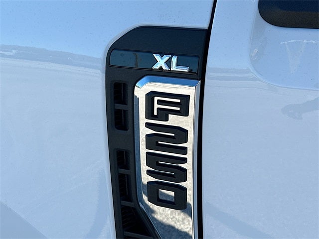 2026 Ford F-250SD XL 2WD CREW CAB