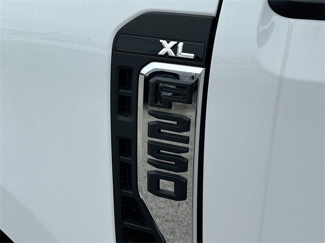 2025 Ford F-250SD XL 2WD CREW CAB
