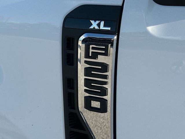 2026 Ford F-250SD XL 4WD CREW CAB