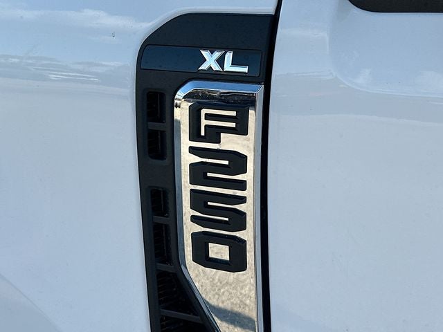 2026 Ford F-250SD XL 4WD CREW CAB