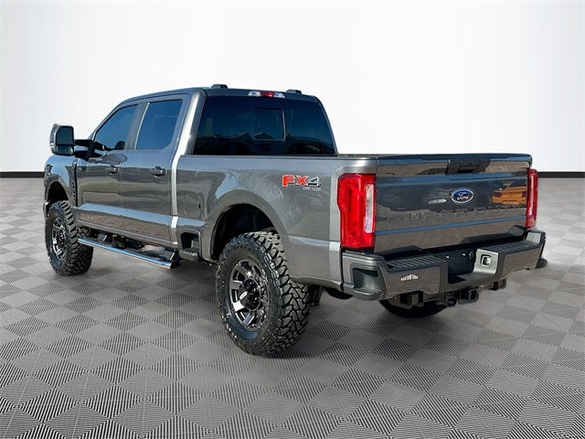 2026 Ford F-250SD STX 4WD CREW CAB / LEVELING KIT & TIRES