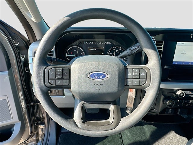 2026 Ford F-250SD STX 4WD CREW CAB / LEVELING KIT & TIRES