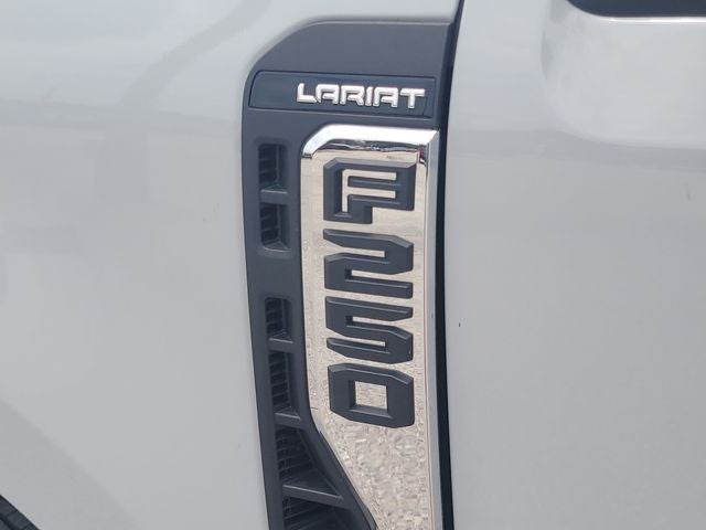 2026 Ford F-250SD Lariat 2WD CREW CAB