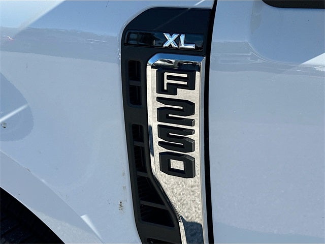 2026 Ford F-250SD XL 2WD CREW CAB