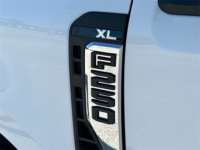 2026 Ford F-250SD XL 4WD CREW CAB