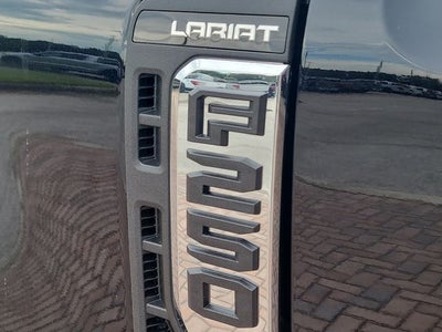 2026 Ford F-250SD Lariat 4WD CREW CAB