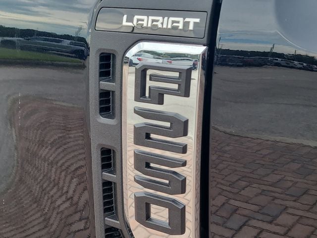 2026 Ford F-250SD Lariat 4WD CREW CAB
