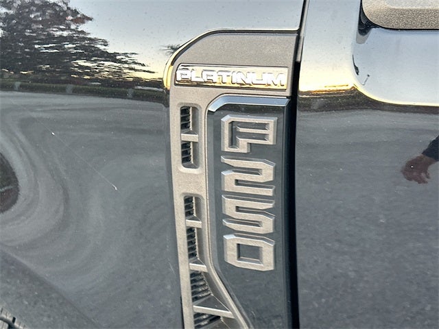 2026 Ford F-250SD Platinum 4WD CREW CAB