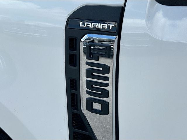 2026 Ford F-250SD Lariat 4WD CREW CAB