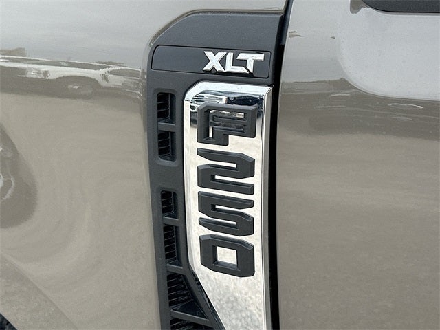 2026 Ford F-250SD XLT 4WD CREW CAB