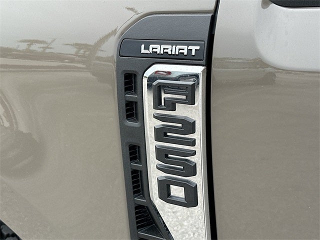 2026 Ford F-250SD Lariat 4WD CREW CAB
