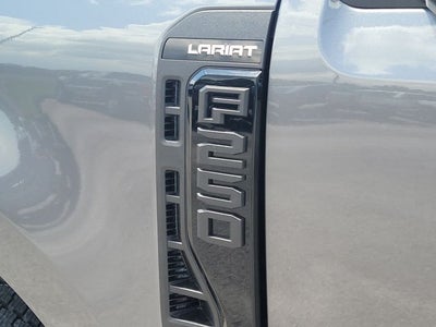 2026 Ford F-250SD Lariat 4WD CREW CAB