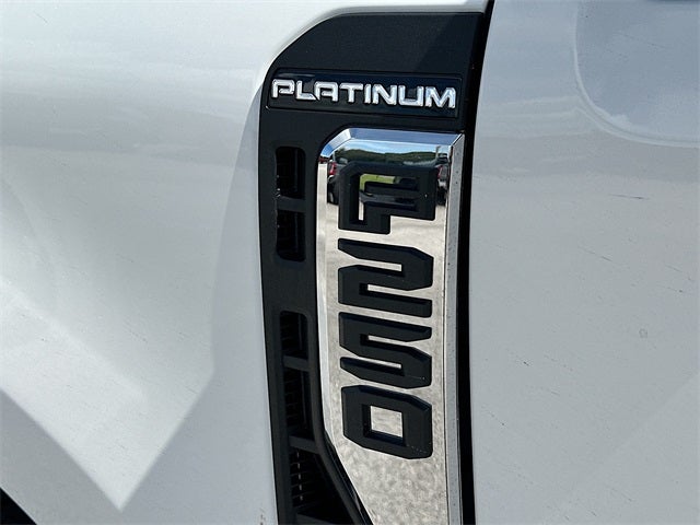2026 Ford F-250SD Platinum 4WD CREW CAB