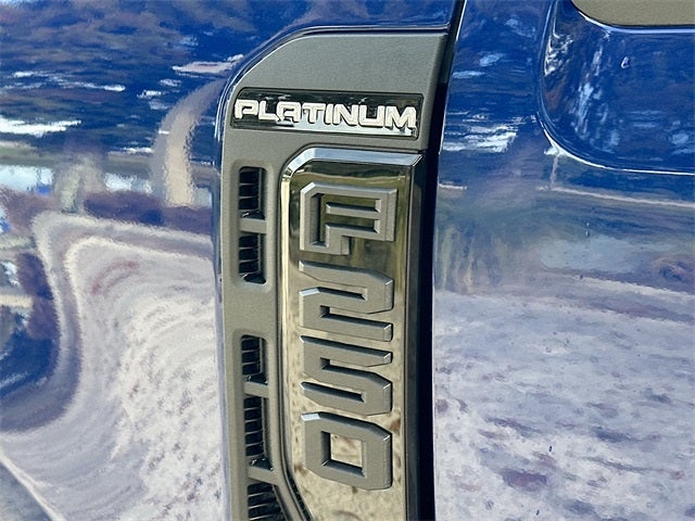 2026 Ford F-250SD Platinum 4WD CREW CAB