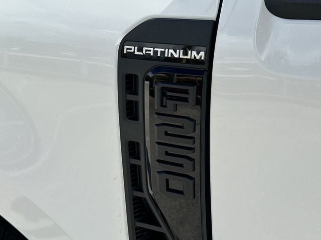 2026 Ford F-250SD Platinum 4WD CREW CAB