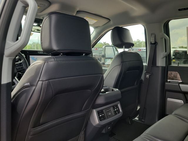 2026 Ford F-250SD Lariat 4WD CREW CAB