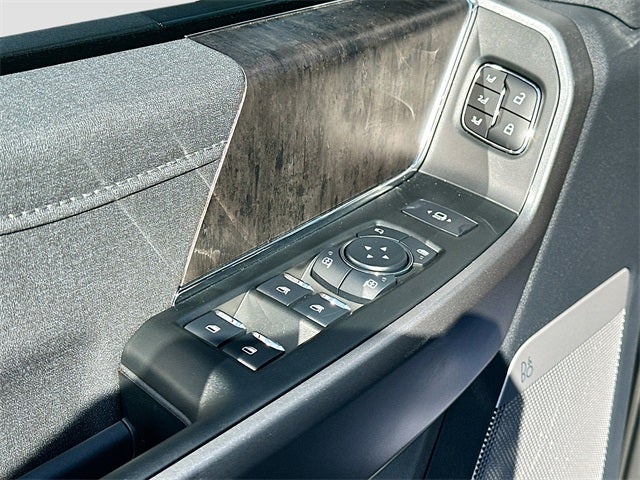 2026 Ford F-250SD Lariat 4WD CREW CAB LIFTED / WHEELS & TIRES