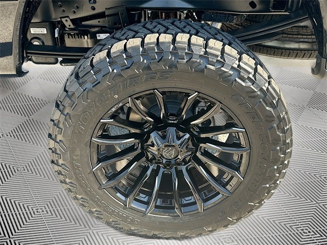 2026 Ford F-250SD Lariat 4WD CREW CAB LIFTED / WHEELS & TIRES