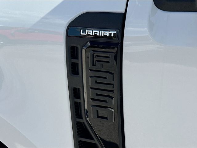 2026 Ford F-250SD Lariat 4WD CREW CAB
