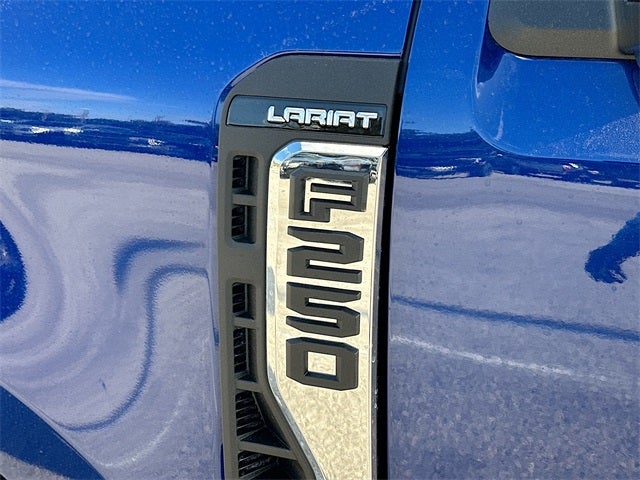 2026 Ford F-250SD Lariat 4WD CREW CAB